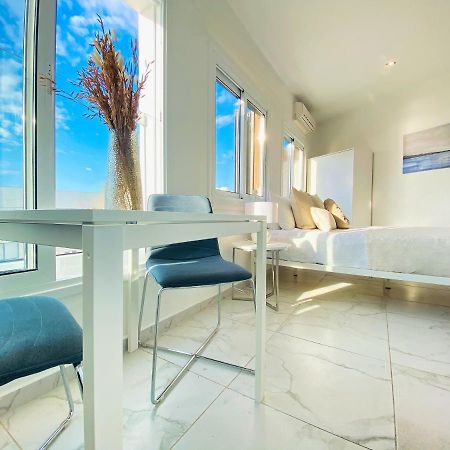 Phaedrus Living : Luxury Flat Lighthouse 75 Apartment Paphos Exterior photo